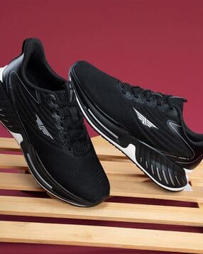 Men Round-Toe Sports Shoes with Lace Fastening