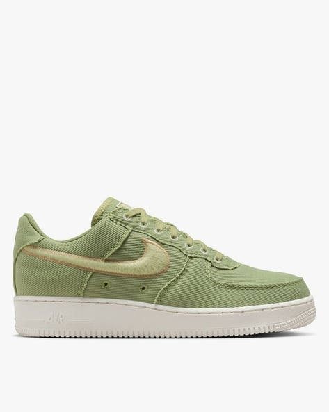 mens green nike sneakers