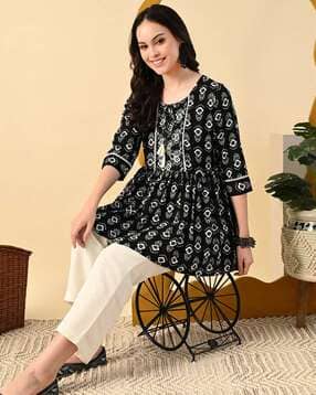 nyrika Women Printed Short Kurti-picture-2