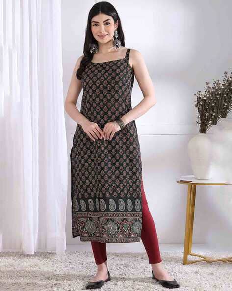 SVARAA Women Floral Print Straight Kurta