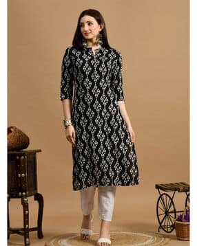 Women Mandarin Collar Straight Kurta-image-42