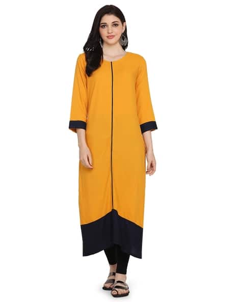 Revangi Women Mandarin Straight Kurta