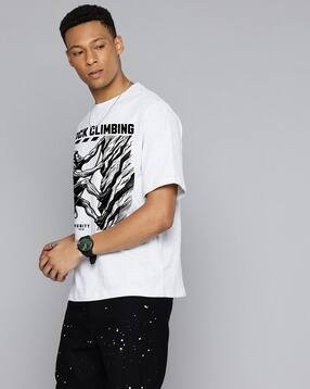 Buy MAX Men AC DC Print Oversized Cre Online | Ajio.com