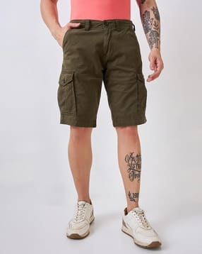 Men Regular Fit Cargo Shorts with Insert Pockets-image-37