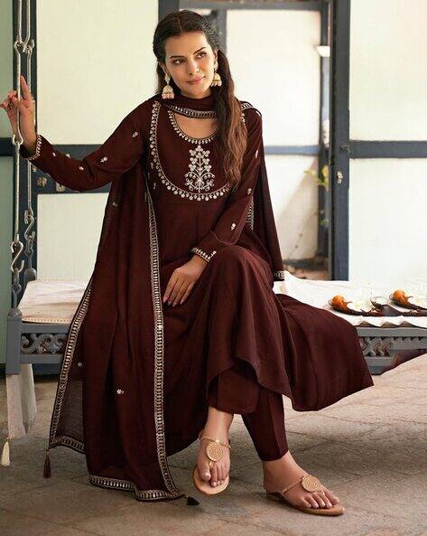 SVARAA Women Embellished Anarkali Kurta Set