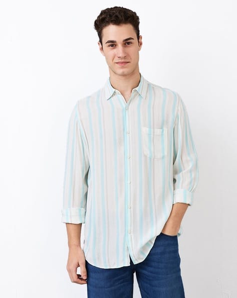 SPYKAR Men Striped Slim Fit Shirt with Patch Pocket