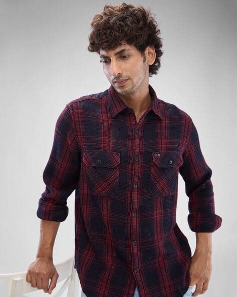 SPYKAR Men Checked Slim Fit Shirt with Flap Pockets