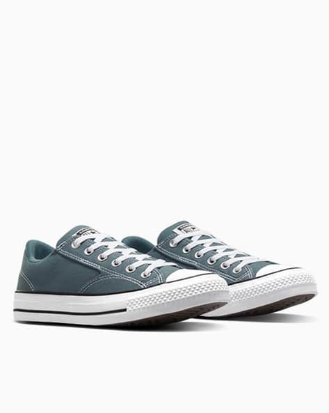 Unisex Chuck Taylor All Star Malden Street Low Top Sneakers