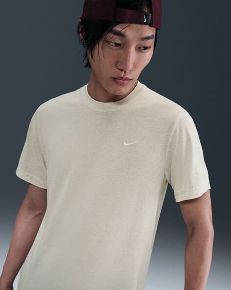 beige t shirt nike