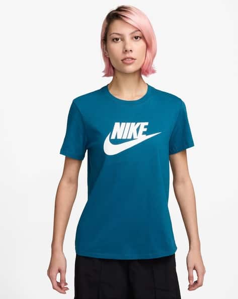 mint green nike shirt womens