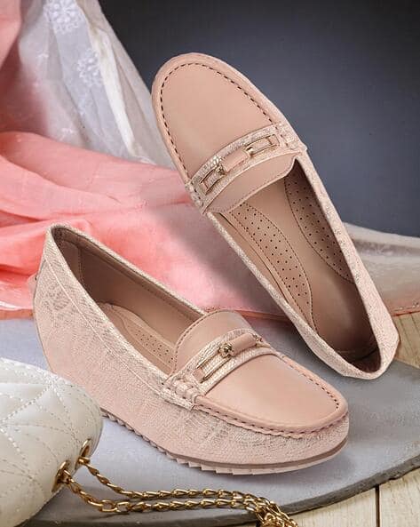 XE LOOKS Women Round-Toe Regular Fit Wedges