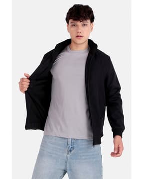 -288Wx360H-701918529-black-