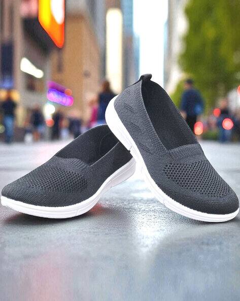 LAYASA Women Knitted Slip-On Sneakers