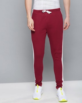 Buy Women's Maroon Peanuts Pie Graphic Printed Oversized Joggers