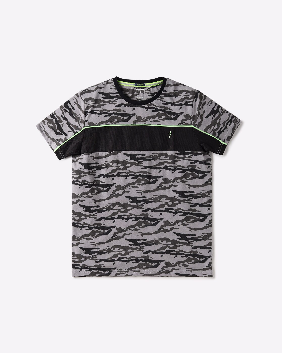 boys nike camo shirt