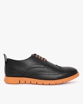 Hunters bay shoes wikipedia clearance