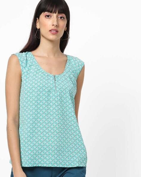 UNITED COLORS OF BENETTON Printed Top with Short Zip Placket