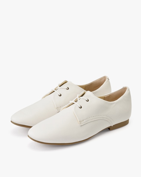 white lace up loafers