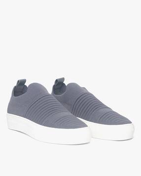 madden girl brytney textured platform sneaker