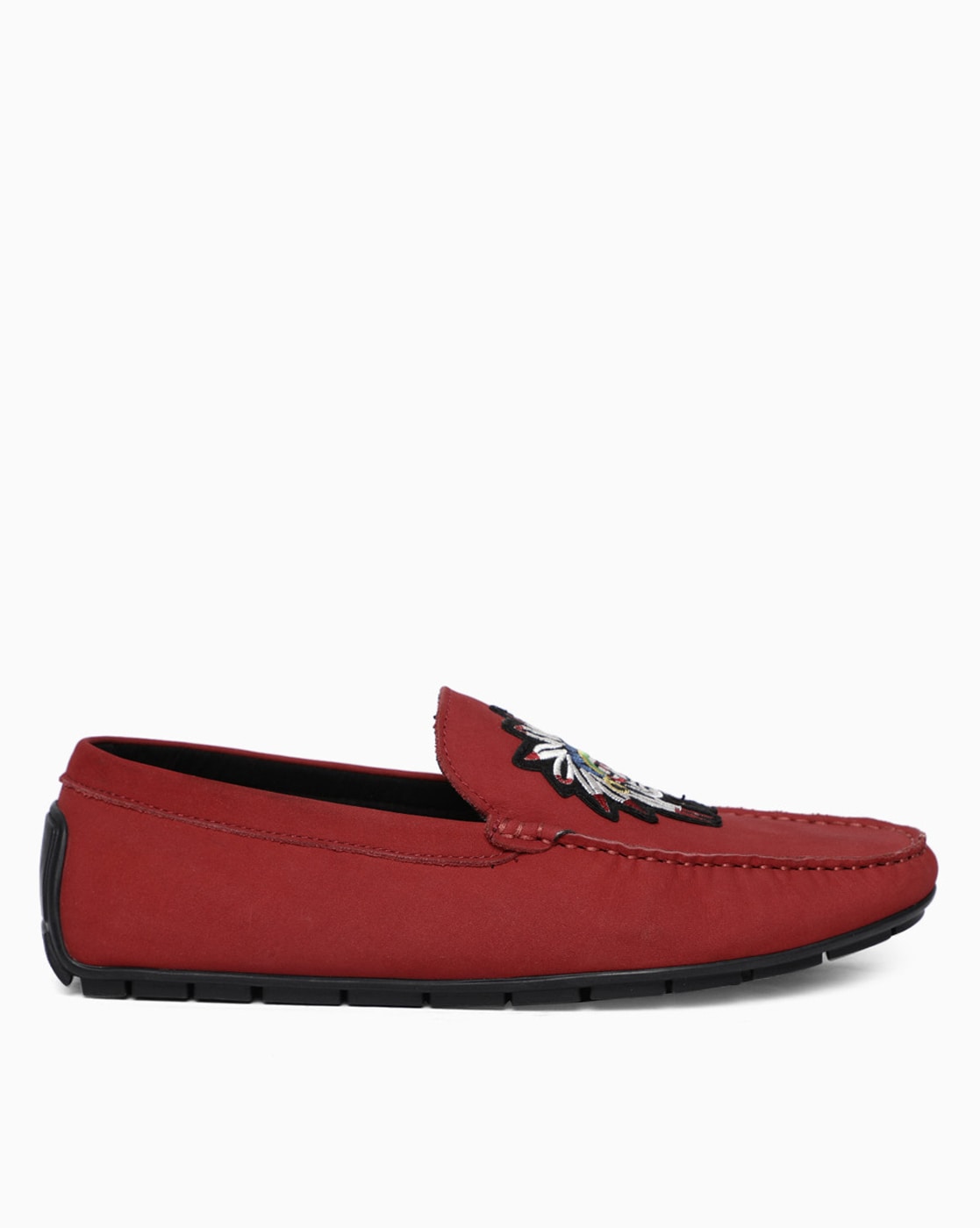 maroon casual shoes