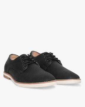 stores that sell steve madden shoes
