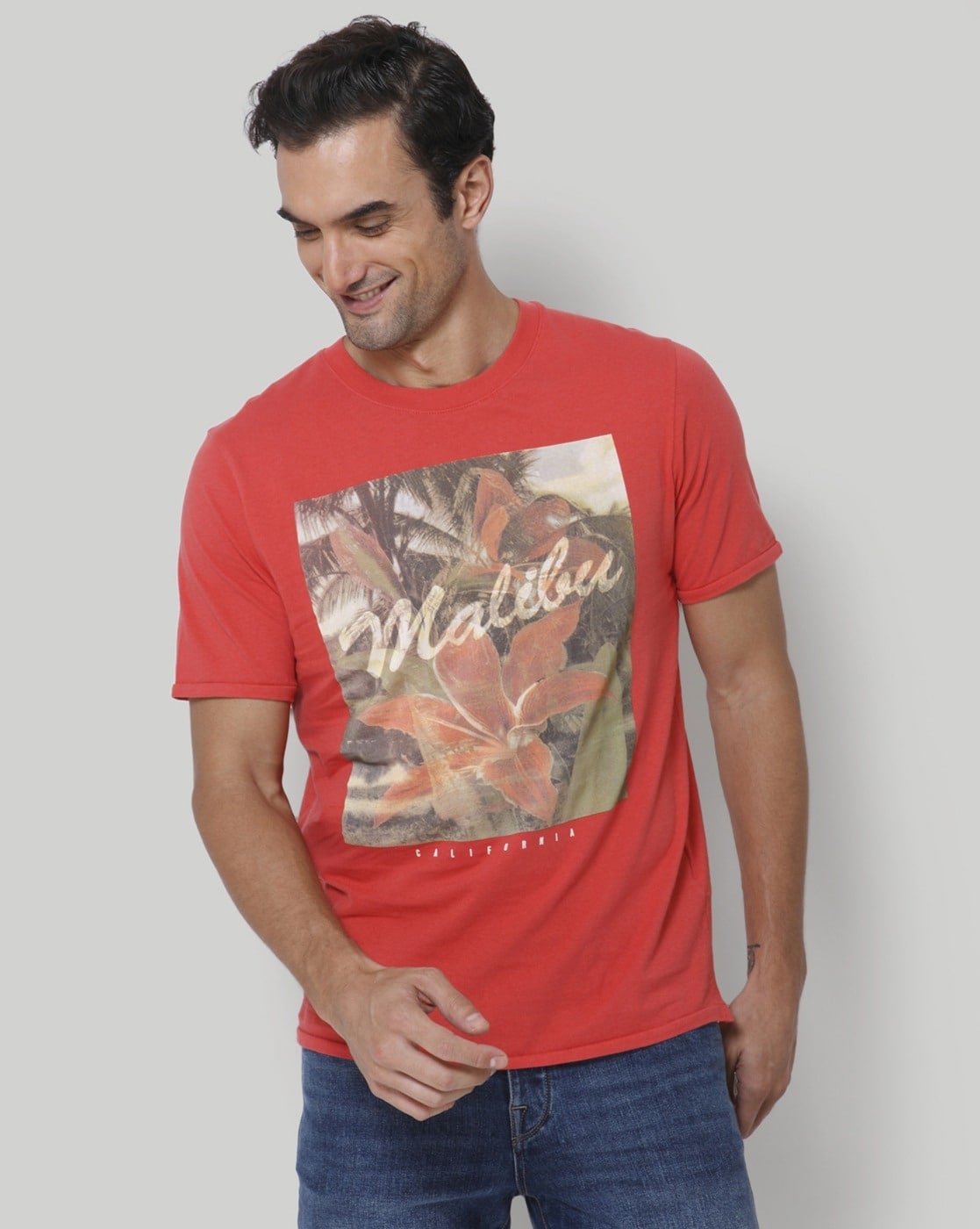 orm Villig stil Buy Red Tshirts for Men by SELECTED Online | Ajio.com