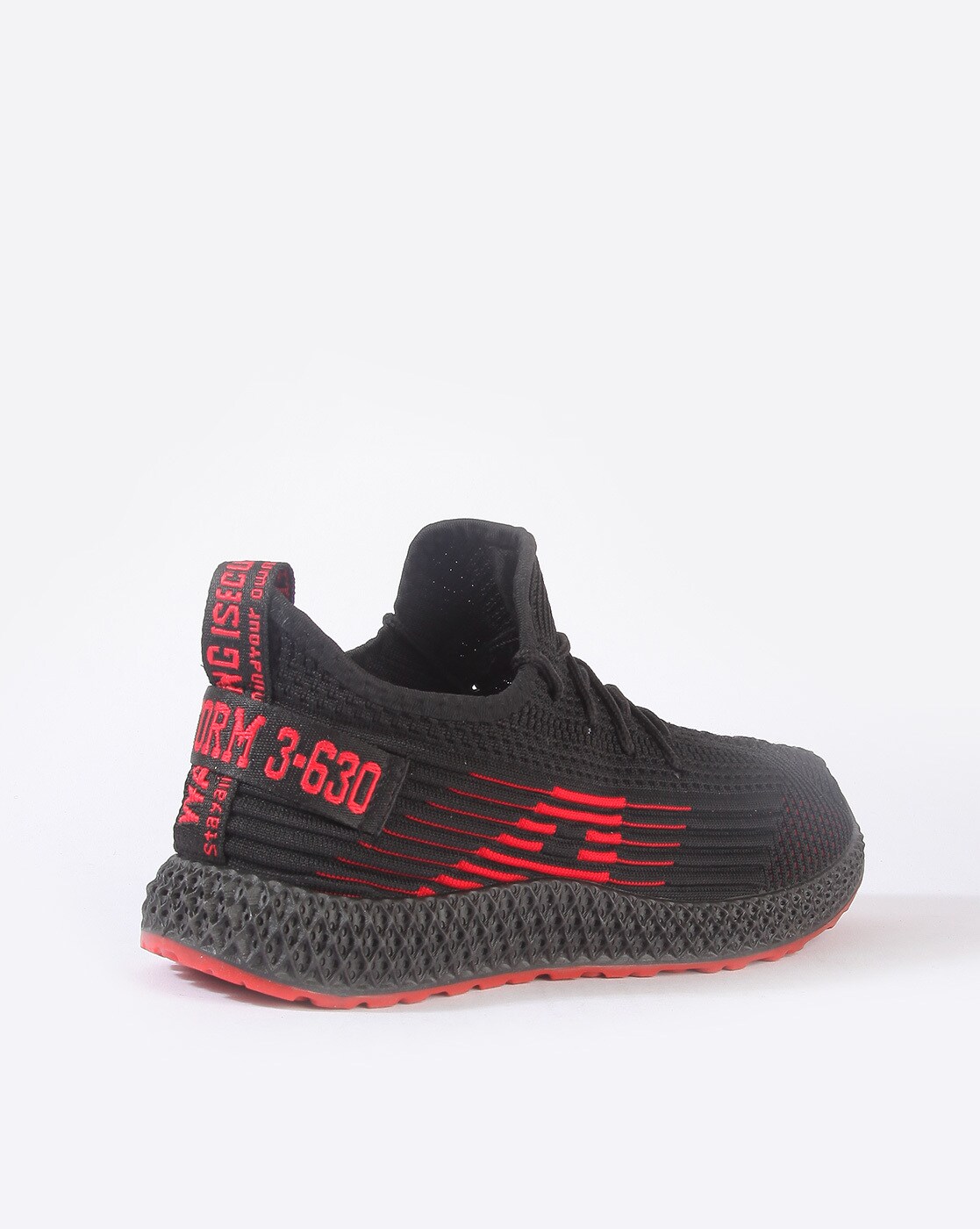 charcoal grey tennis shoes