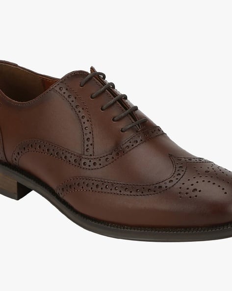 Oxford Shoes with Broguing (Image - 1)