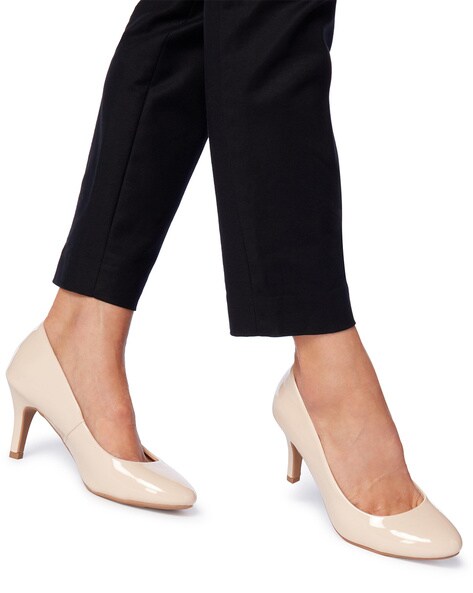 nude heeled court shoes