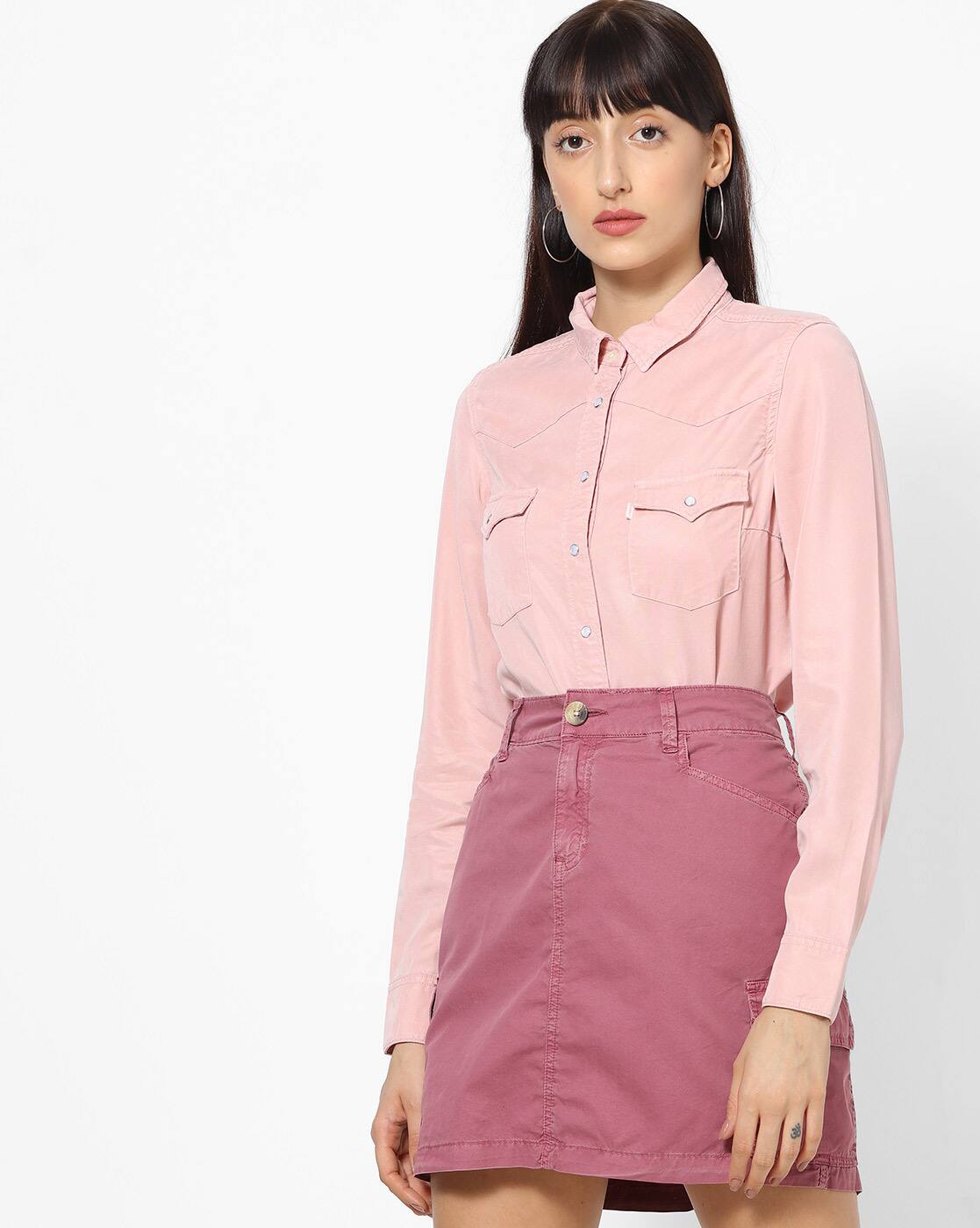 levis pink shirt