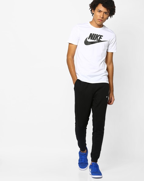 Nike futura t store shirt white