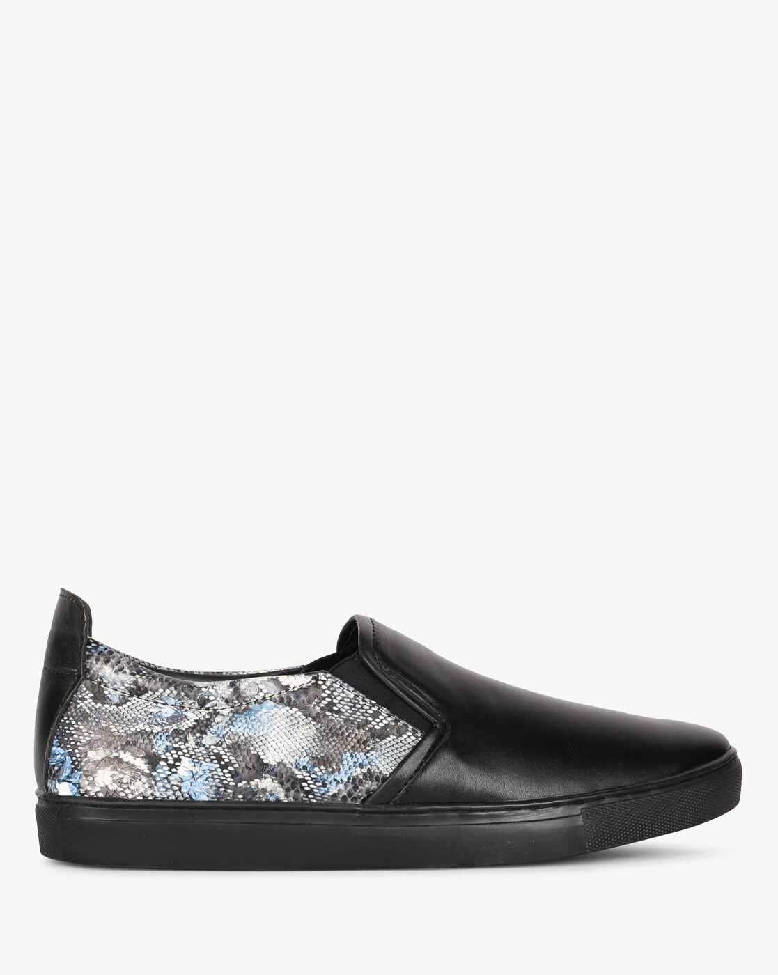 ajio slip on shoes