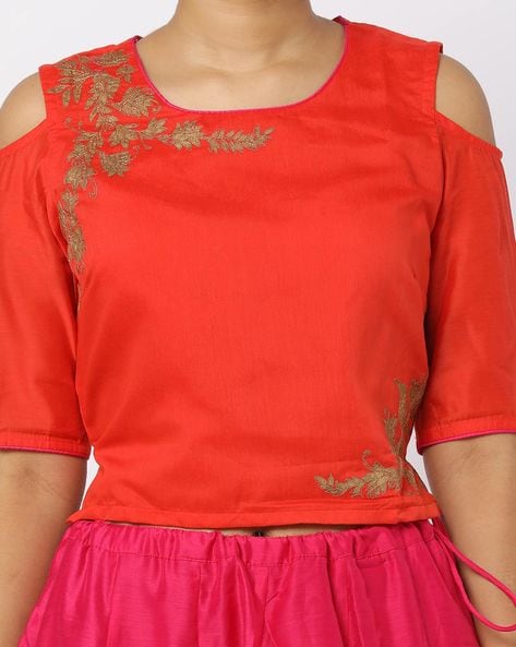 Cold shoulder loving .. #bridalinspo #indianstreetfashion #lehenga #blouse  #styl… | Cold shoulder blouse designs, Cold shoulder saree blouse, Lehenga  blouse designs