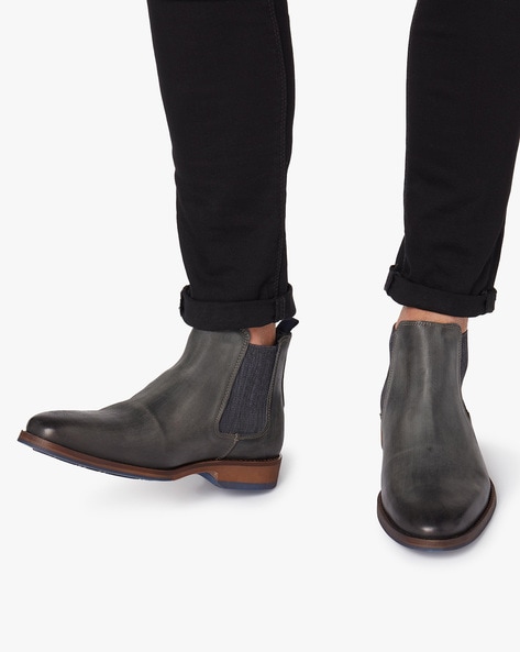 slip on leather boots