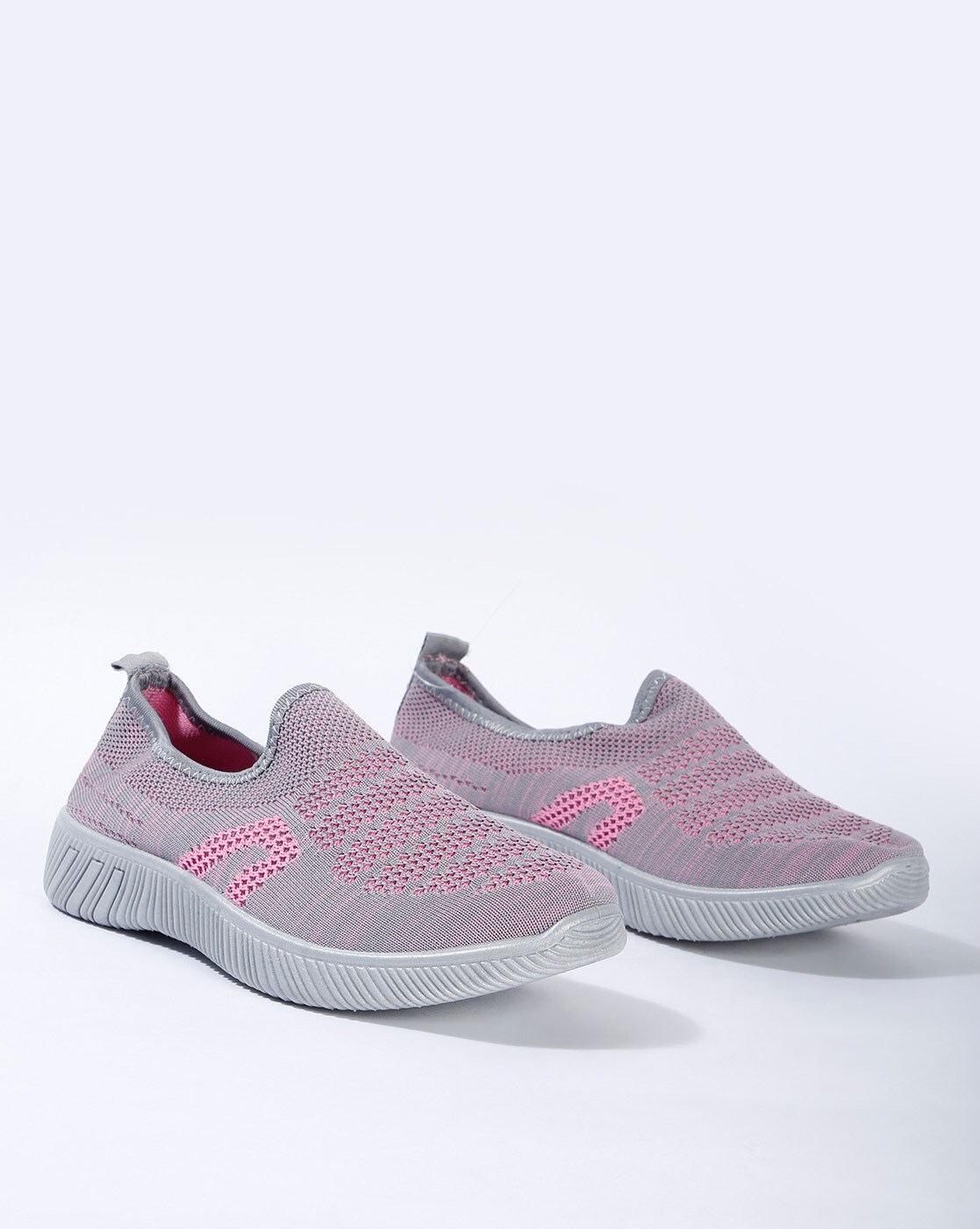casual attitude shoes