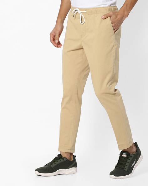 Jordan Essential Men's Woven Trousers. Nike IN