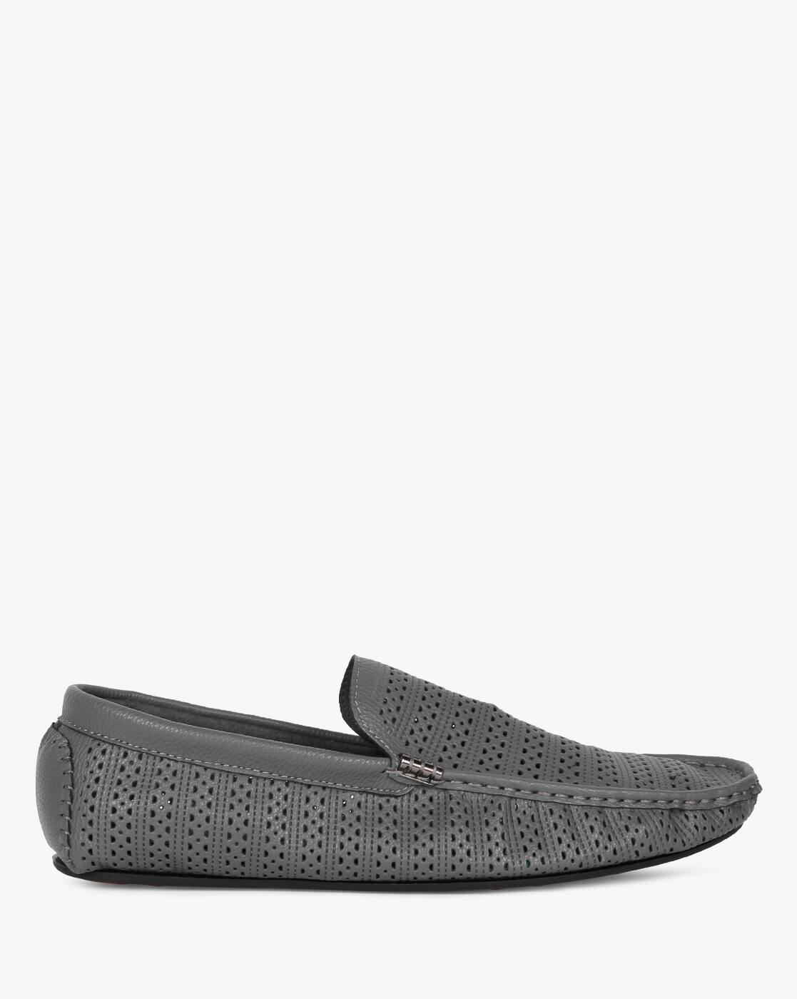 ajio slip on shoes