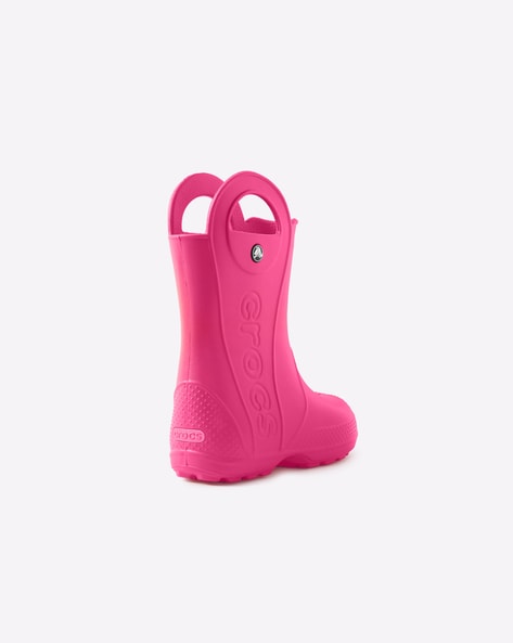 Pink croc hot sale rain boots