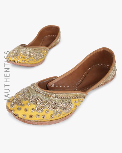 Flat Shoes for Women by RSK Ethnic Wear 