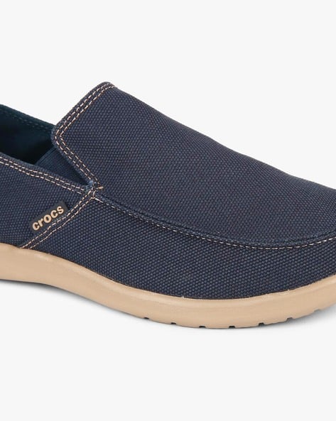 crocs santa cruz clean cut