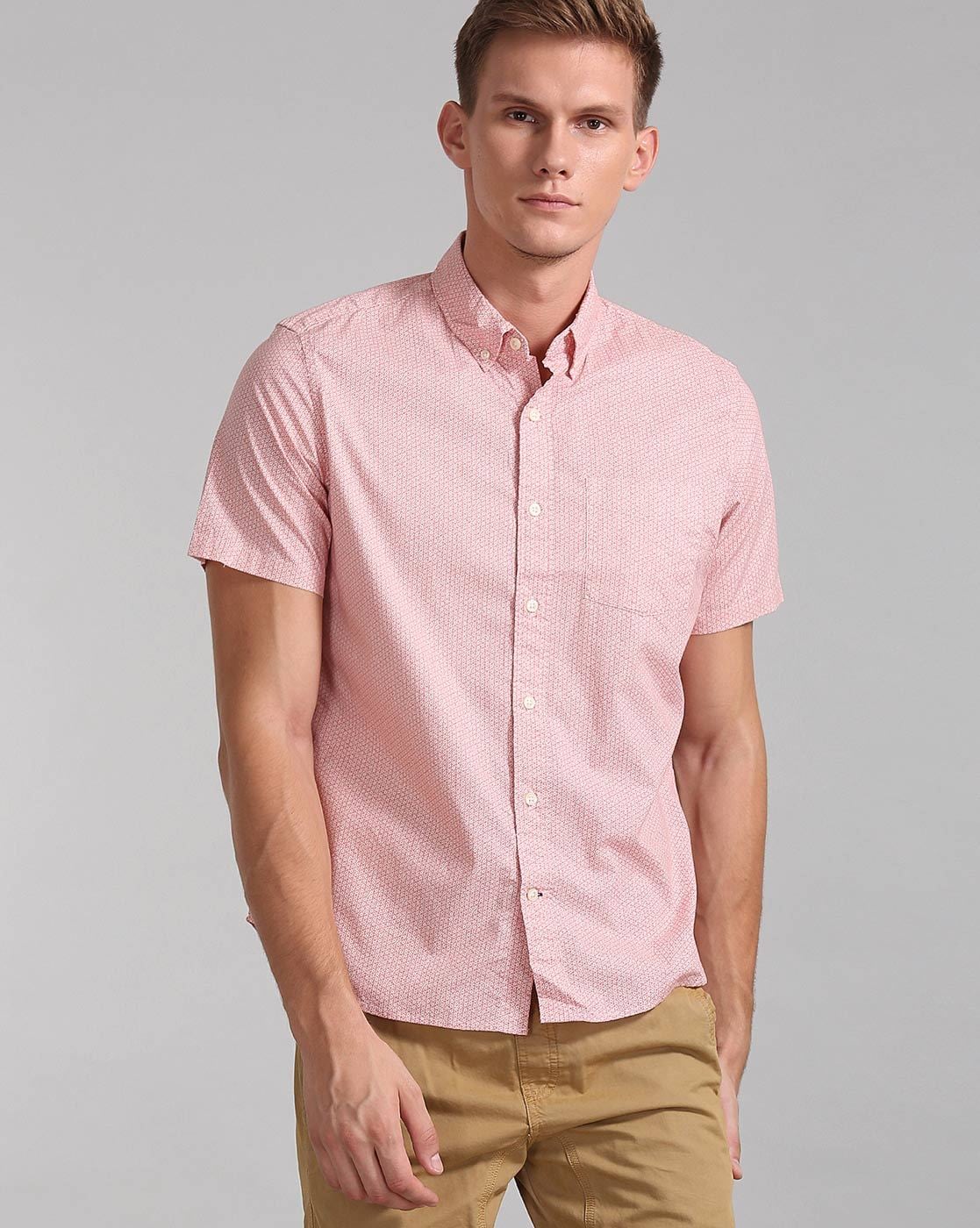 gap pink shirt
