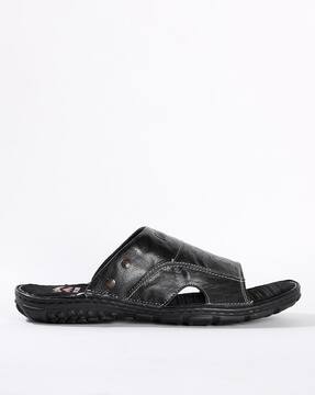 olaian slippers price