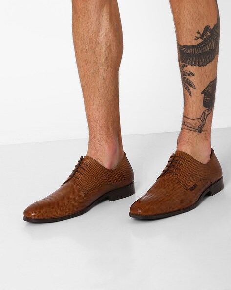 Red tape tan derby on sale shoes