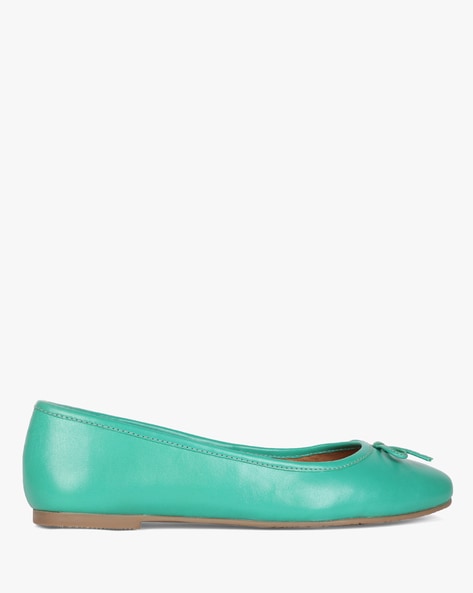 Teal flats deals