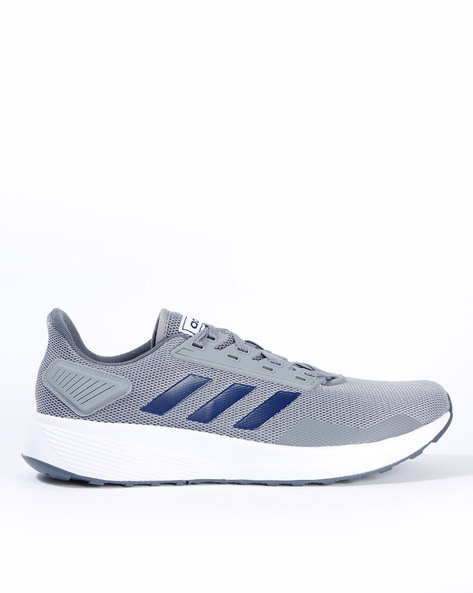 offers on sports shoes