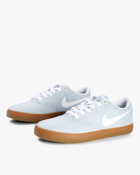 nike white shoes with blue check