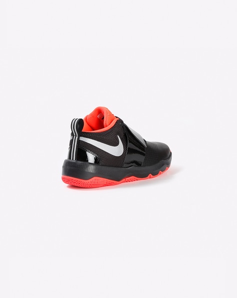 Nike hustle hot sale d 8