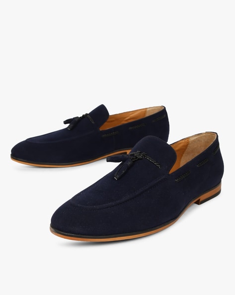 Low-Top Slip-On Tasseled Loafers