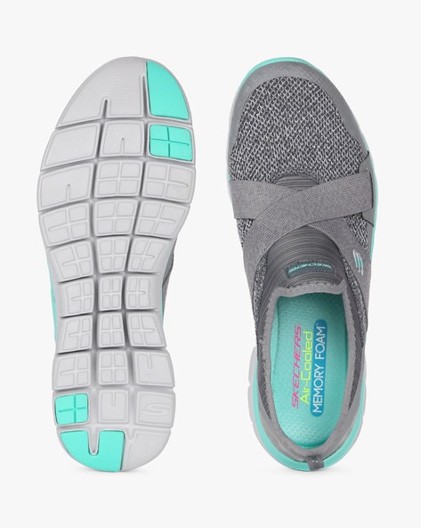 Skechers criss shop cross shoes