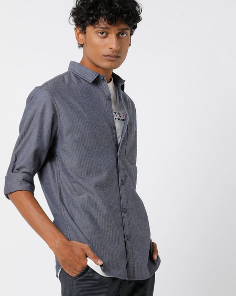 Men Textured Slim Fit Shirt with Patch Pocket